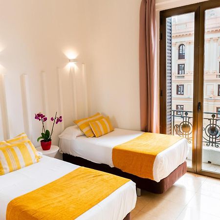Hostal Josefina Madrid Exterior foto