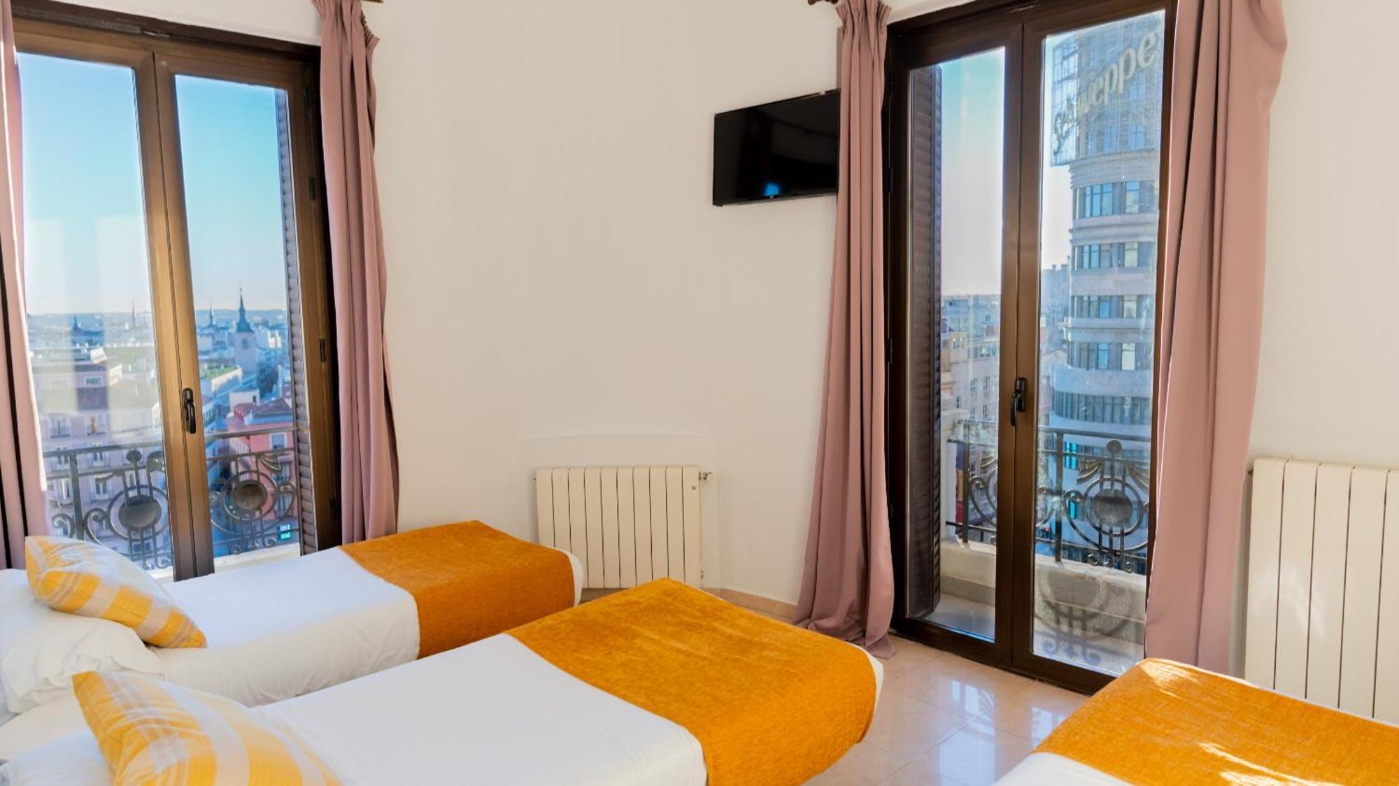 Hostal Josefina Madrid Exterior foto