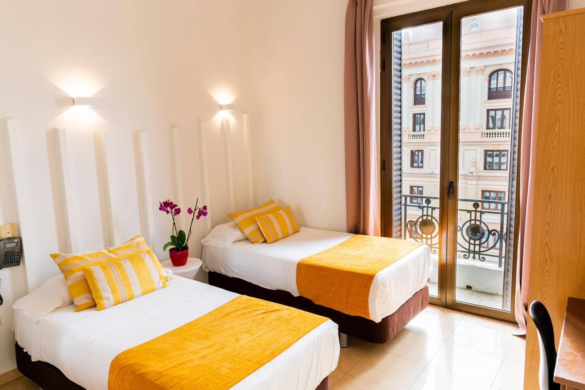 Hostal Josefina Madrid Exterior foto